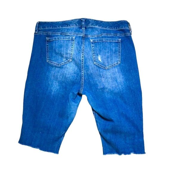 TORRID Denim Bermuda Style Shorts, Size 18R - Picture 5 of 6